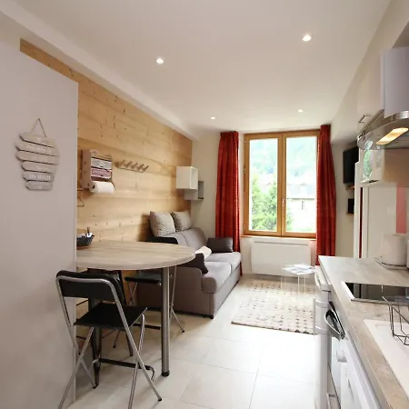 Mont-dore : T2 Confort Avec Parking Prive, Proche Thermes - Fr-1-608-99 لو مونت دوري